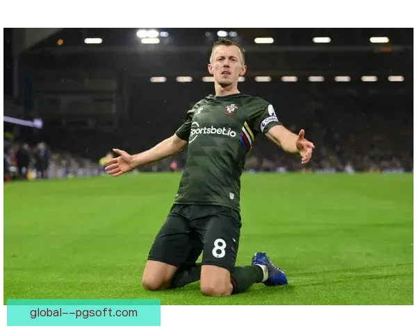 沃德普劳斯英超客场角球直接破门助南安普顿制胜