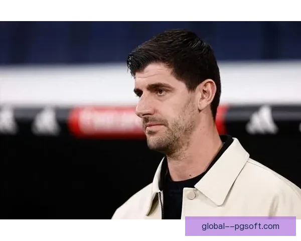 皇马官方宣布库尔图瓦成功康复将重返赛场 重新投入球队训练